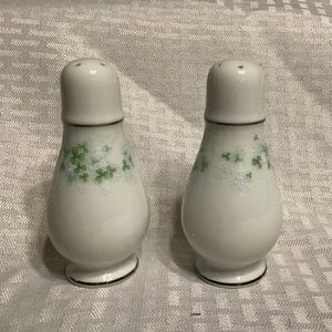 Noritake Ireland Shamrock shakers